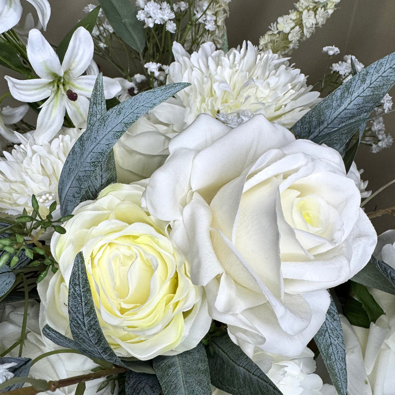 How to Make Artificial Flowers Look Real: Styling Tips That Work