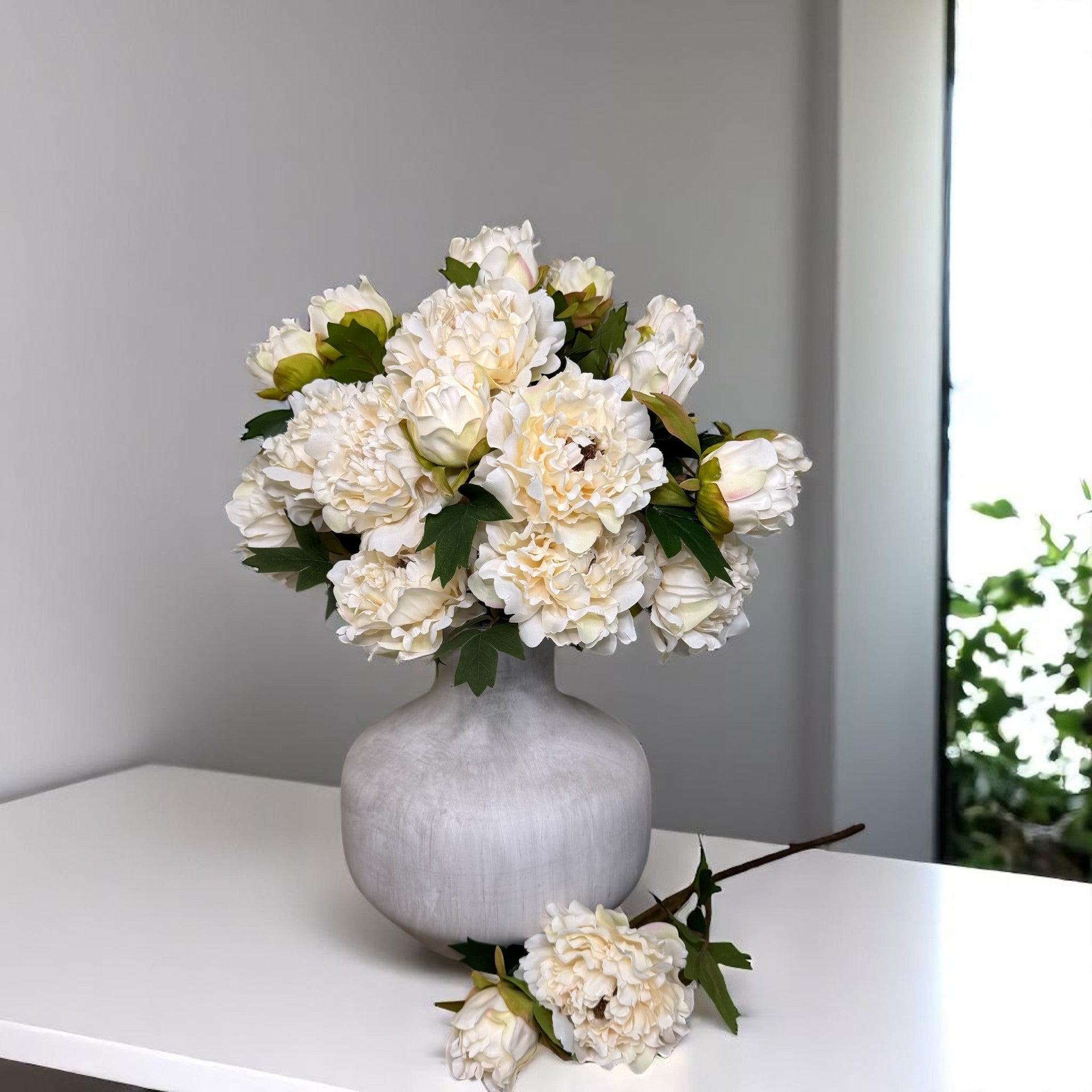 White Fashion Peony